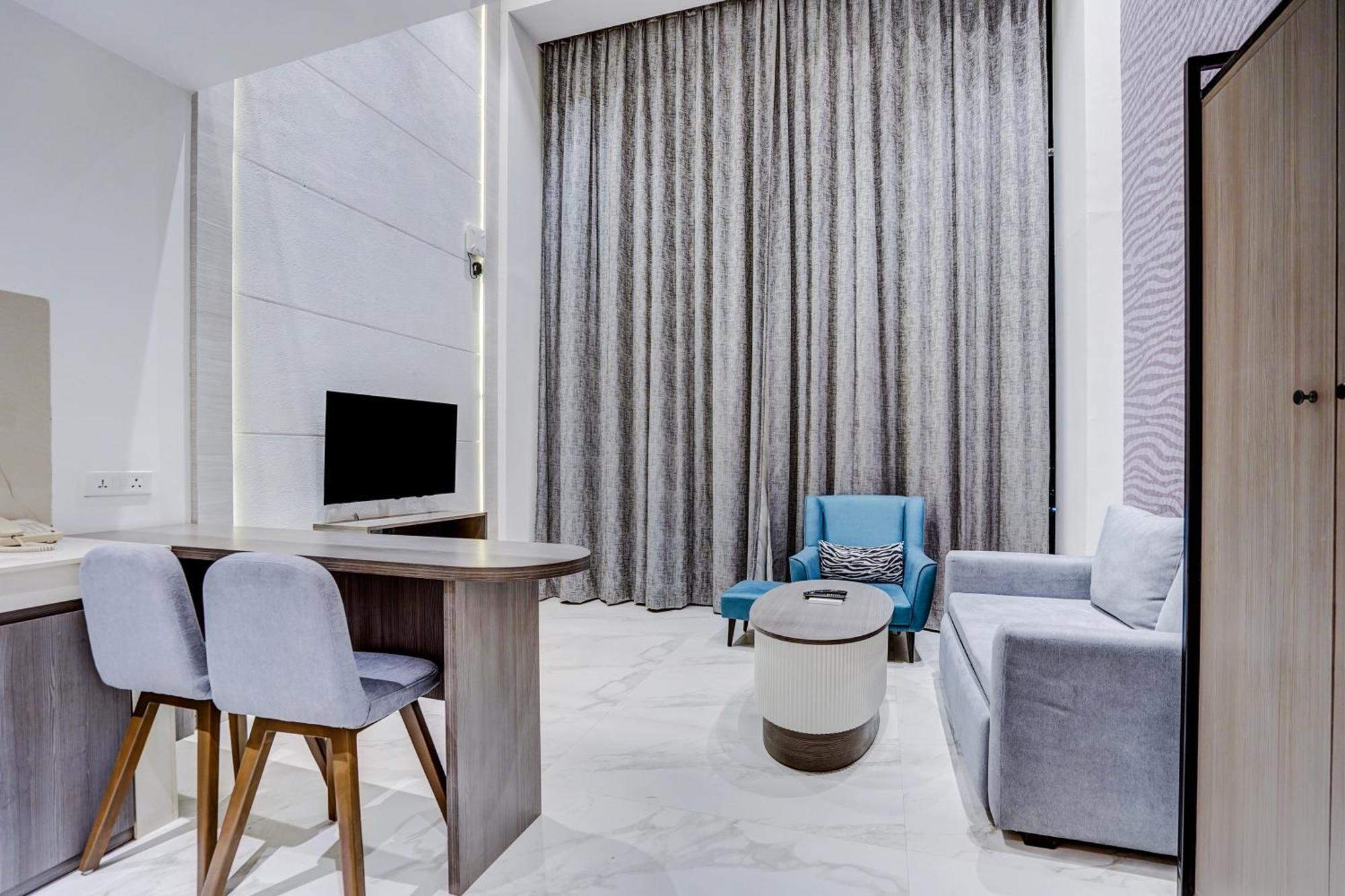 Sunday Hotels And Residences Gurgaon Exterior foto